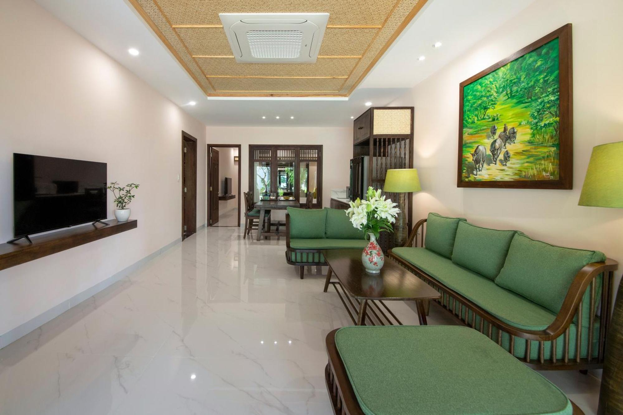 Palm Garden Beach Resort & Spa Хоян Екстер'єр фото Interior of a suite at the hotel